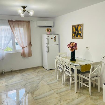 Pinului Residence Apartment 크라이오바 외부 사진