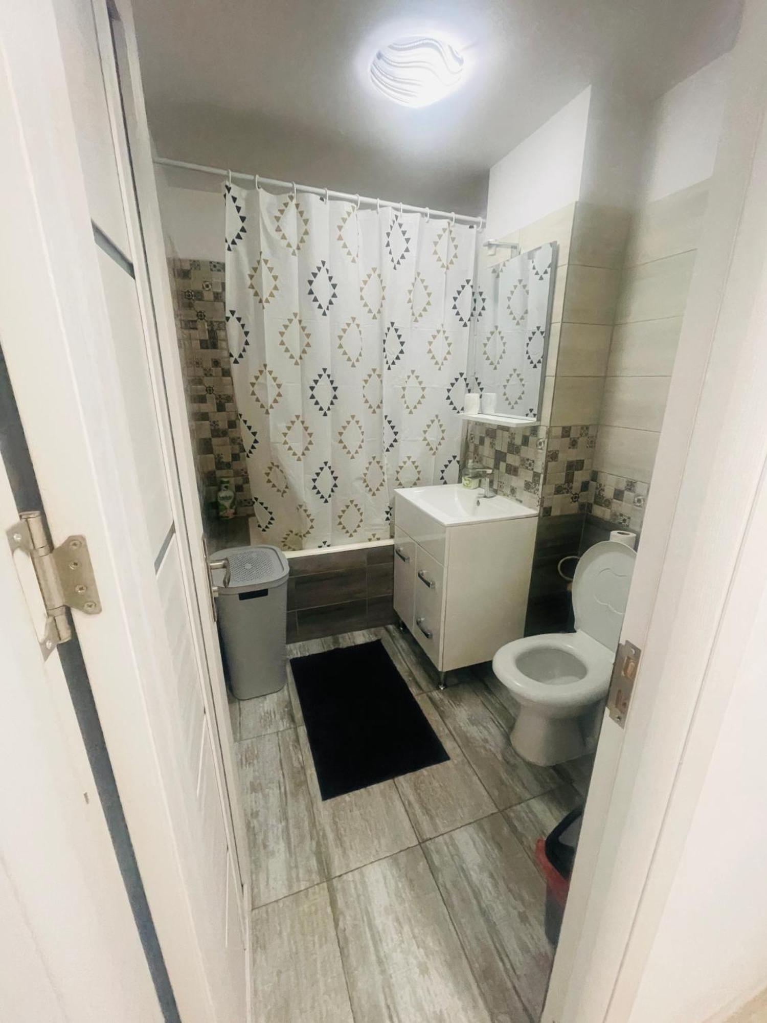 Pinului Residence Apartment 크라이오바 외부 사진